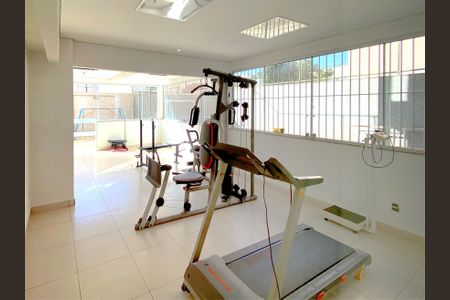 Apartamento à venda com 220m², 4 quartos e 2 vagasÁrea comum - Academia