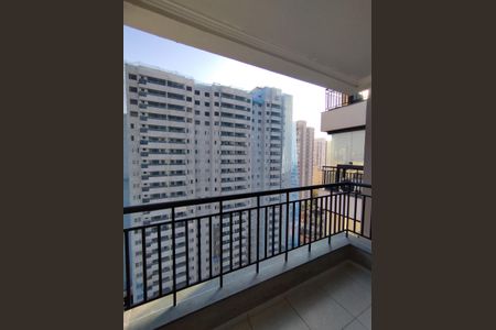 Studio para alugar com 35m², 1 quarto e 1 vaga Studio para alugar com 35m², 1 quarto e 1 vagaVaranda