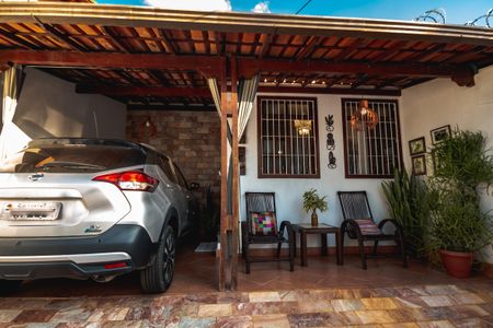 Casa à venda com 130m², 4 quartos e 2 vagasVaranda