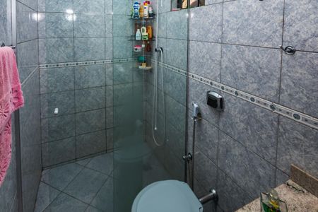 Casa à venda com 130m², 4 quartos e 2 vagasBanheiro do Quarto 1