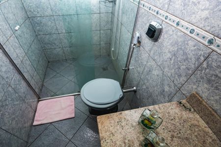 Casa à venda com 130m², 4 quartos e 2 vagasBanheiro do Quarto 1