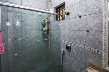 Casa à venda com 130m², 4 quartos e 2 vagasBanheiro do Quarto 1