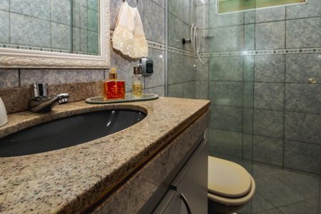 Casa à venda com 130m², 4 quartos e 2 vagasBanheiro Social