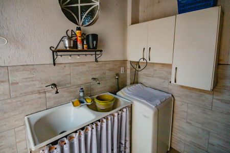 Casa à venda com 130m², 4 quartos e 2 vagasLavanderia