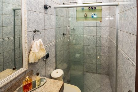 Casa à venda com 130m², 4 quartos e 2 vagasBanheiro Social