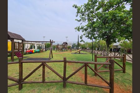 Casa de condomínio à venda com 110m², 3 quartos e 2 vagasÁrea comum - Playground