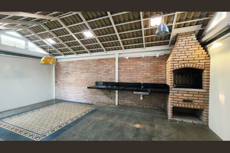 Casa de condomínio à venda com 110m², 3 quartos e 2 vagasÁrea gourmet