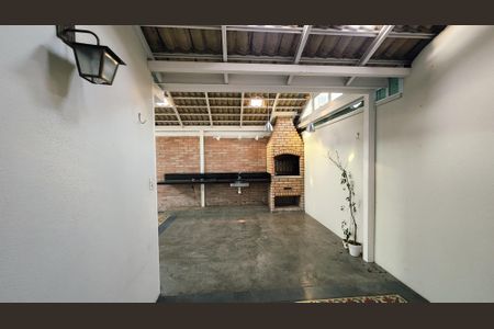 Casa de condomínio à venda com 110m², 3 quartos e 2 vagasÁrea gourmet