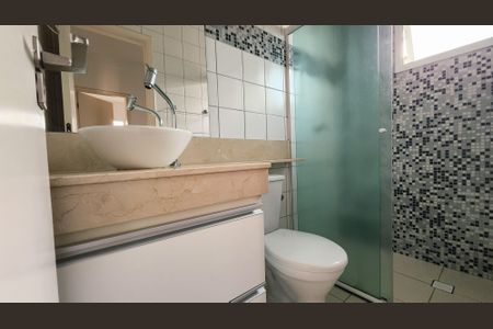 Casa de condomínio à venda com 110m², 3 quartos e 2 vagasBanheiro Social
