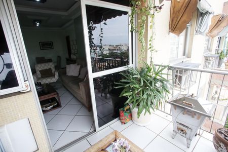 Apartamento para alugar com 100m², 3 quartos e 2 vagasVaranda