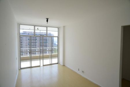 Sala de apartamento para alugar com 2 quartos, 70m² em Barra da Tijuca, Rio de Janeiro