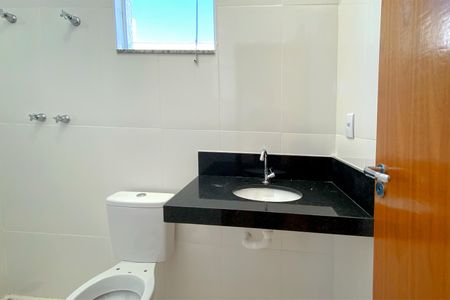 Casa de condomínio à venda com 83m², 3 quartos e 1 vagaBanheiro