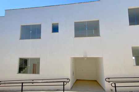 Casa de condomínio à venda com 83m², 3 quartos e 1 vagaFachada do bloco