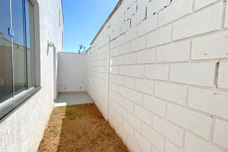 Casa de condomínio à venda com 83m², 3 quartos e 1 vagaArea privativa