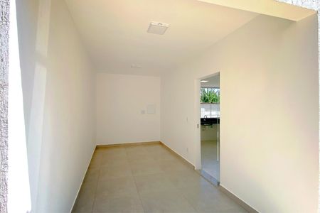 Casa de condomínio à venda com 83m², 3 quartos e 1 vagaGaragem