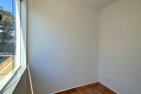 Casa de condomínio à venda com 83m², 3 quartos e 1 vagaQuarto 2