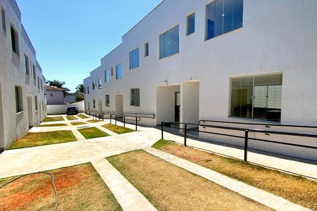 Casa de condomínio à venda com 84m², 3 quartos e 1 vagaÁrea comum