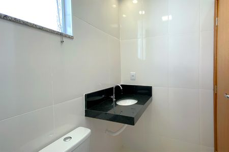 Casa de condomínio à venda com 84m², 3 quartos e 1 vagaBanheiro