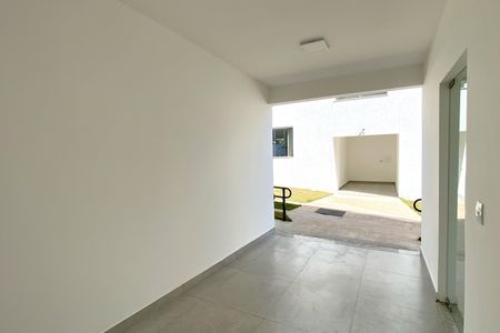 Casa de condomínio à venda com 84m², 3 quartos e 1 vagaGaragem