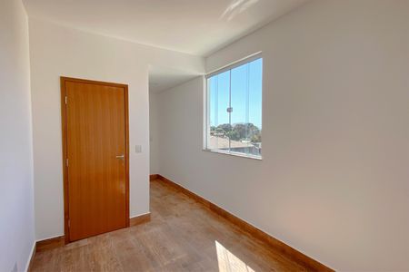 Casa de condomínio à venda com 84m², 3 quartos e 1 vagaSuíte