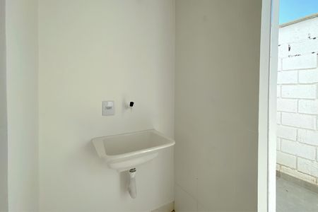 Casa de condomínio à venda com 84m², 3 quartos e 1 vagaÁrea de Serviço