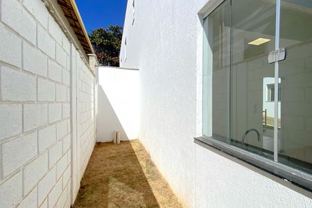 Casa de condomínio à venda com 84m², 3 quartos e 1 vagaÁrea privativa