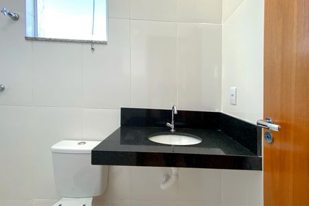 Casa de condomínio à venda com 84m², 3 quartos e 1 vagaBanheiro