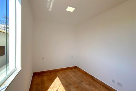 Casa de condomínio à venda com 84m², 3 quartos e 1 vagaSuíte