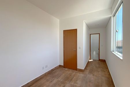 Casa de condomínio à venda com 84m², 3 quartos e 1 vagaSuíte