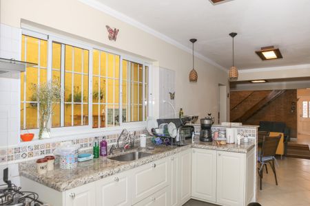 Casa à venda com 200m², 4 quartos e 1 vaga Casa à venda com 200m², 4 quartos e 1 vagaCozinha