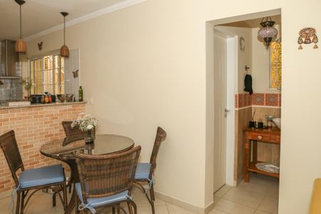 Casa à venda com 200m², 4 quartos e 1 vaga Casa à venda com 200m², 4 quartos e 1 vagaSala 1