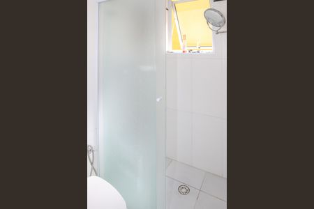 Casa à venda com 200m², 4 quartos e 1 vaga Casa à venda com 200m², 4 quartos e 1 vagaBanheiro da Suíte 2