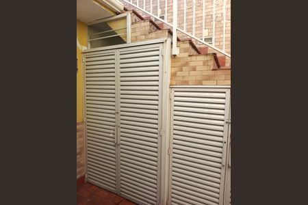 Casa à venda com 200m², 4 quartos e 1 vaga Casa à venda com 200m², 4 quartos e 1 vagaÁrea de Serviço