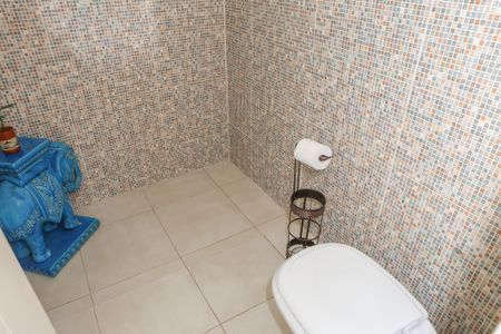 Casa à venda com 200m², 4 quartos e 1 vaga Casa à venda com 200m², 4 quartos e 1 vagaLavabo