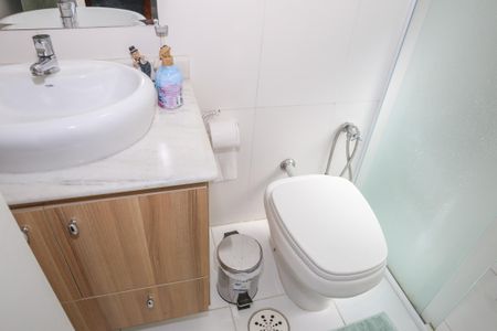 Casa à venda com 200m², 4 quartos e 1 vaga Casa à venda com 200m², 4 quartos e 1 vagaBanheiro da Suíte 2