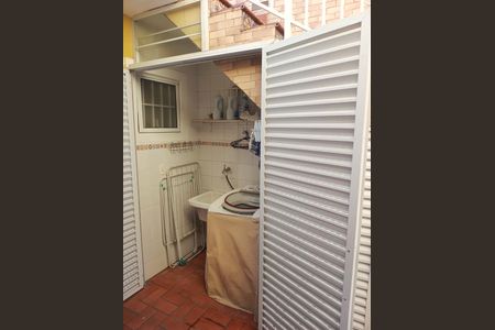 Casa à venda com 200m², 4 quartos e 1 vaga Casa à venda com 200m², 4 quartos e 1 vagaÁrea de Serviço