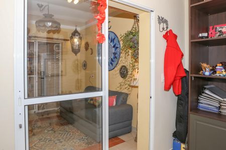 Casa à venda com 200m², 4 quartos e 1 vaga Casa à venda com 200m², 4 quartos e 1 vagaEscritório