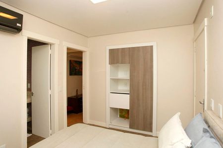 Suíte 1 de apartamento para alugar com 2 quartos, 55m² em Floresta, Porto Alegre