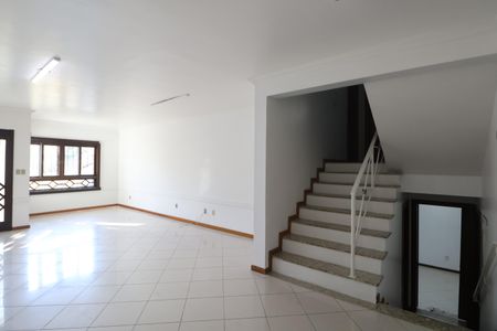 Sala de casa para alugar com 4 quartos, 300m² em Marechal Rondon, Canoas