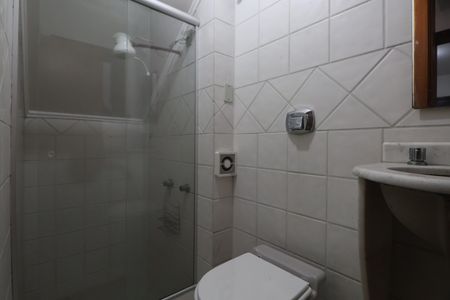 Casa para alugar com 300m², 4 quartos e 3 vagasBanheiro 2