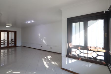 Casa para alugar com 300m², 4 quartos e 3 vagasSala