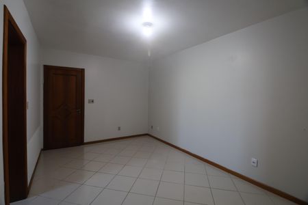 Casa para alugar com 300m², 4 quartos e 3 vagasSuite