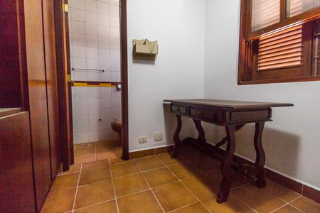 Casa de condomínio à venda com 1450m², 5 quartos e 3 vagasQuarto de Serviço