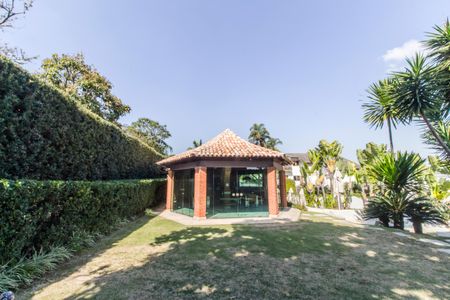 Casa de condomínio à venda com 1450m², 5 quartos e 3 vagasQuintal