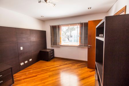 Casa de condomínio à venda com 1450m², 5 quartos e 3 vagasSuíte 4