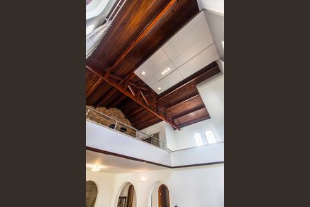 Casa de condomínio à venda com 1450m², 5 quartos e 3 vagasSala