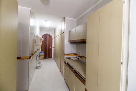 Casa de condomínio à venda com 1450m², 5 quartos e 3 vagasÁrea de Serviço