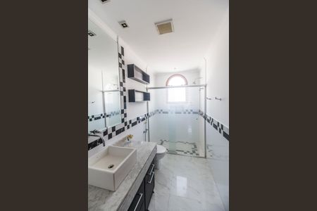 Casa de condomínio à venda com 1450m², 5 quartos e 3 vagasBanheiro da Suíte