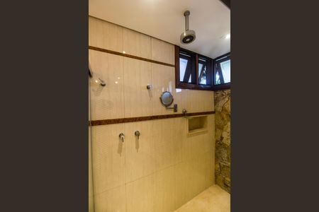 Casa de condomínio à venda com 1450m², 5 quartos e 3 vagasBanheiro da Suíte