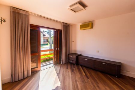 Casa de condomínio à venda com 1450m², 5 quartos e 3 vagasSuíte 1